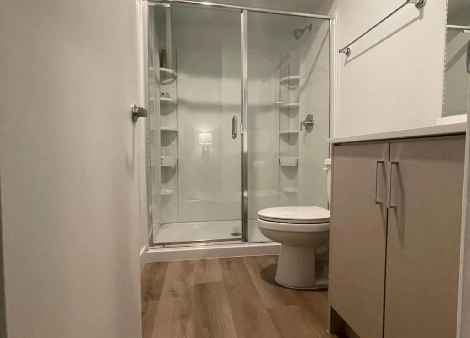 Marina Breeze Apartment Los Angeles